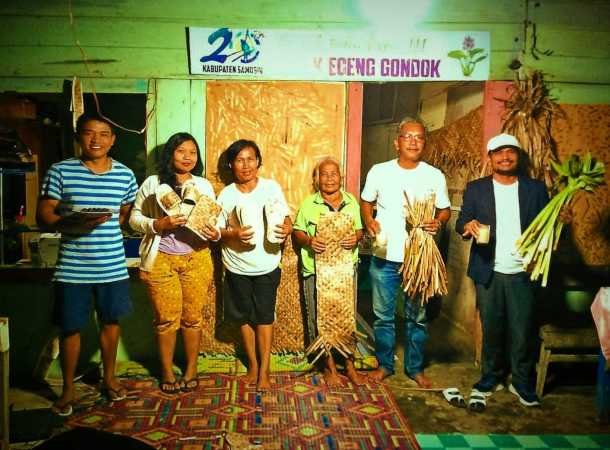 Tentang Bank Koperasi Eceng Gondok Samosir